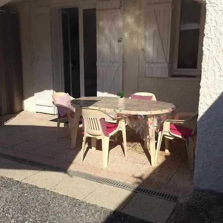 Type 2 Rez De Terrasse Jardinet Privatif *
