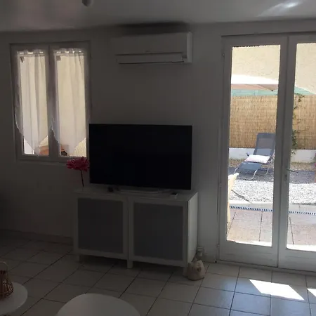 Type 2 Rez De Terrasse Jardinet Privatif Apartament